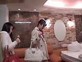 Minato Riku, Asian teen enjoys lesbian experience