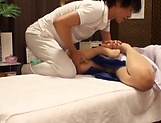 KInky Japanese milf gets fucked after massage picture 33