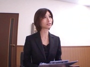 Sizzling Japanese office lady Akari Asahina gives a handjob
