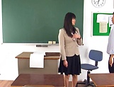 Hirose Yoko has her twat rammed in class picture 11