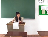 Hirose Yoko has her twat rammed in class picture 1