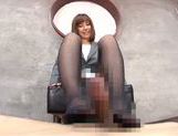 Arousing Suzu Tsubaki pleases with her feet picture 31