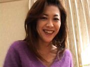 Yukari Sakurada Asian mature lady enjoys hot sex