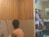 Japanese hottie fucks the bath cleaning dude! picture 25