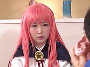 Pink-haired Japanese AV girl Sakura Kizuna gets pussy pleasured