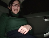 Cute babe Suzuhara Emiri in kinky sexual action in the car picture 14