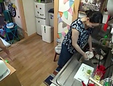 Amateur housewife fucks like a real pro