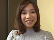 Busty mature Ishikawa Asumi enjoys getting her clit teased