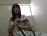 Amateur girl Suzukawa Ayane goes for a huge dick of a stranger