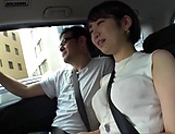 Cheerful girlfriend Fujie Shiho gets her pussy toyed in the car picture 15