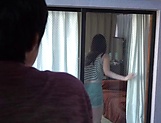 Light-minded Japanese MILF seduces a guy and begs for hardcore sex