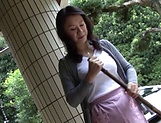 Naughty Hoshino Yurie getting toyed by a handsome guy