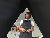 Harusaki Ryou had hardcore sex at work picture 11