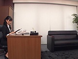Kurokawa Sumire is a sexy office lady